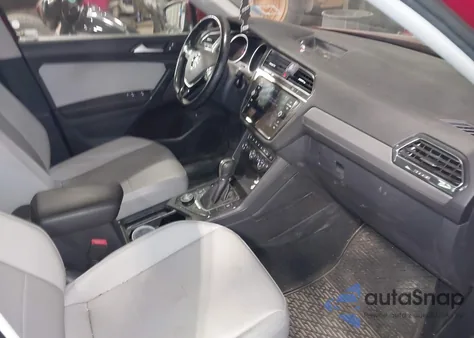 2018 Volkswagen Tiguan 2.0T Se/2.0T Sel z USA, uszkodzony, nr VIN 3VV2B7AX8JM013778